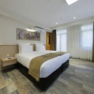 Otel Nishant